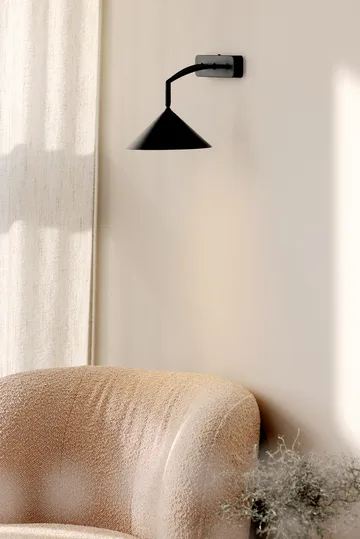 Curve vägglampa - Svart - Globen Lighting