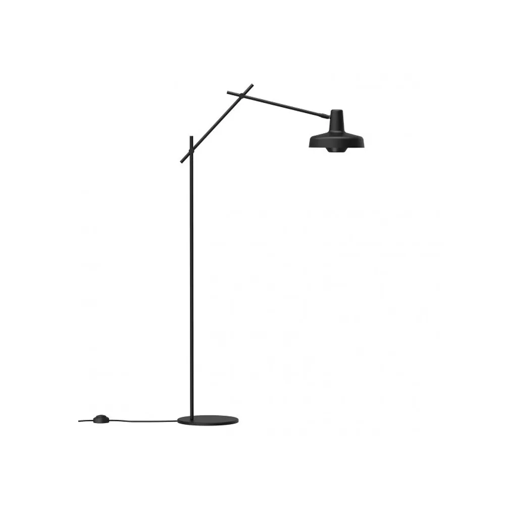 Arigato golvlampa, black Grupa