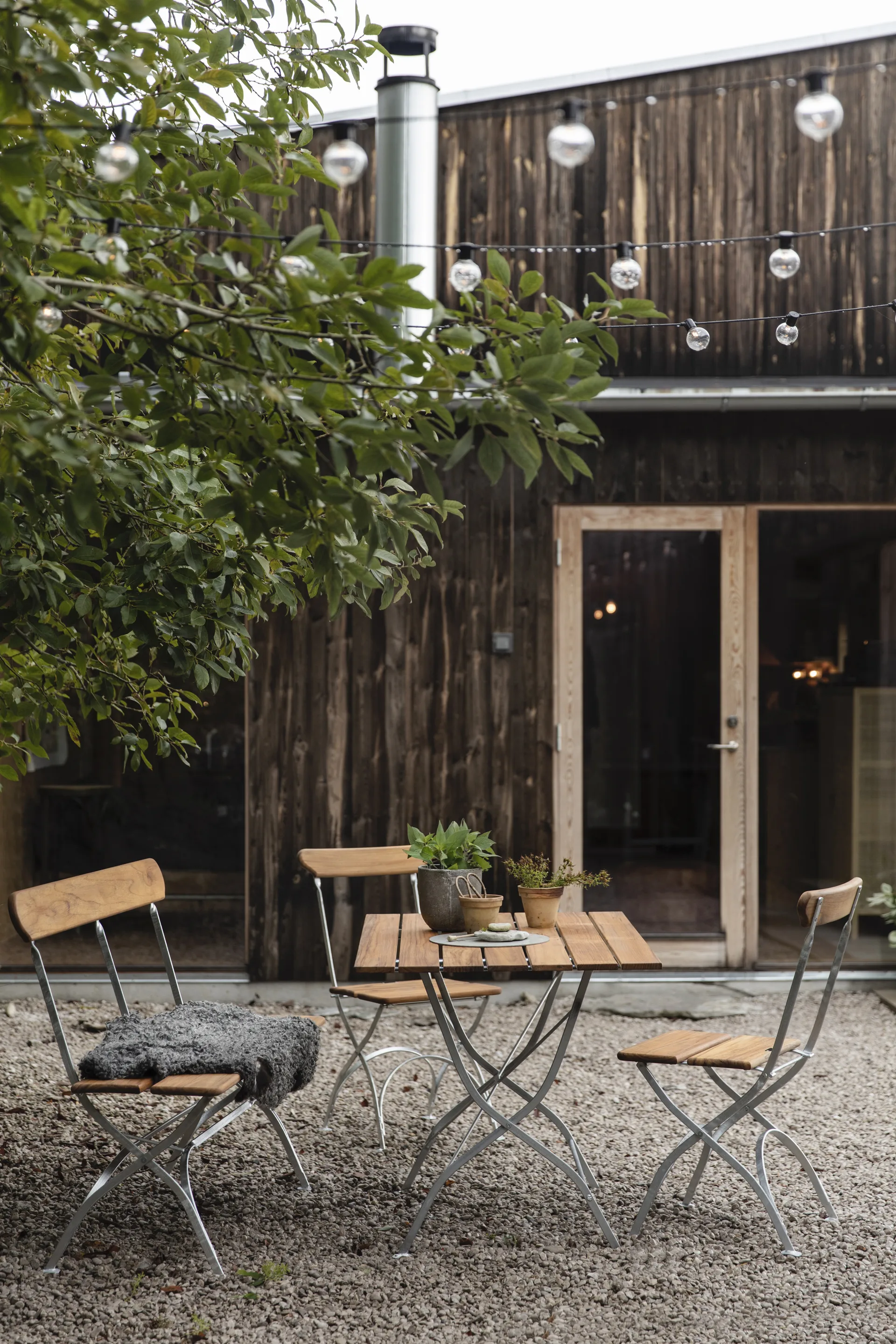 Bryggeribord, Teak-varmförzinkat stativ Grythyttan Stålmöbler