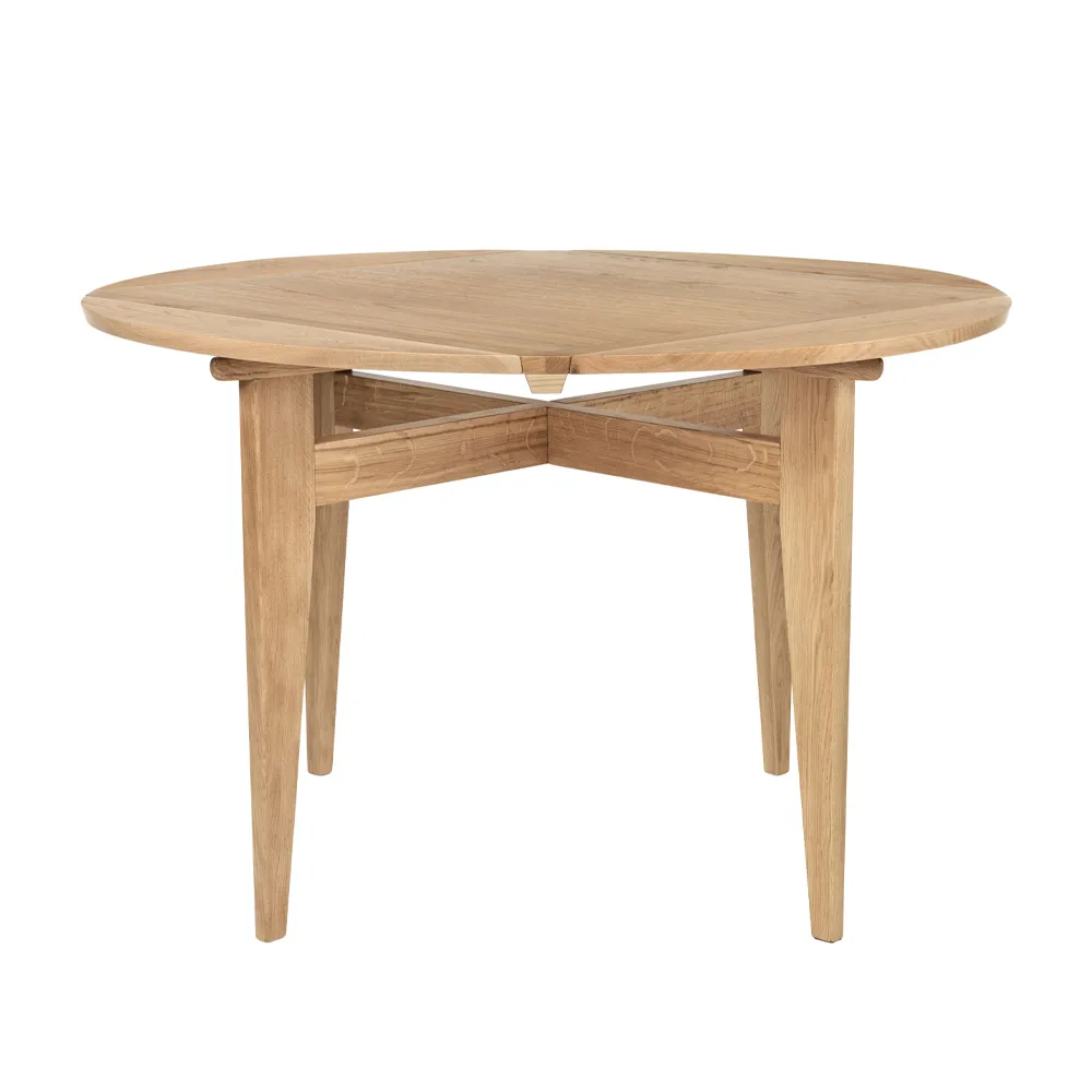 B-Table matbord, Oak matt lacqured GUBI