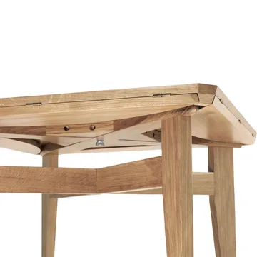 B-Table matbord - Oak matt lacqured - GUBI