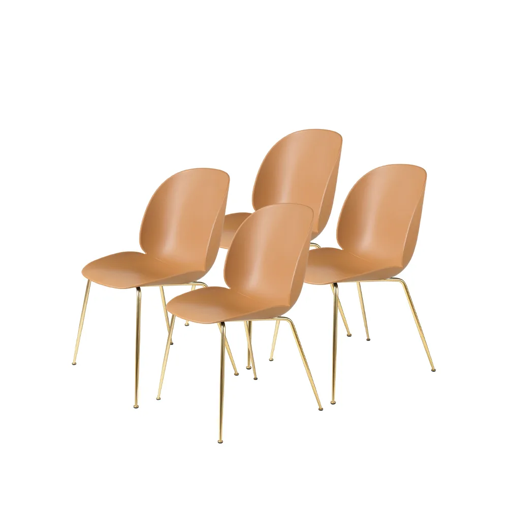 Beetle stol 4-pack, amber brown, mässingsstativ GUBI