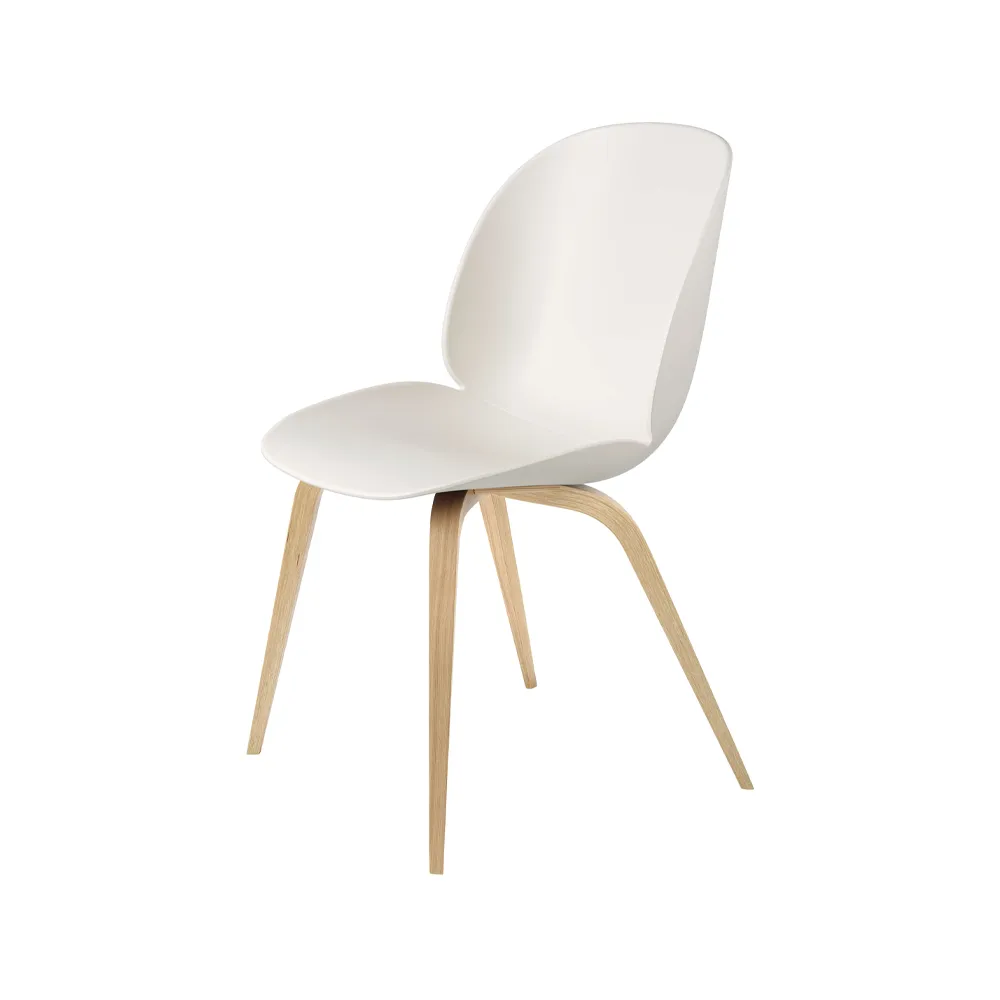Beetle stol, alabaster white, mattlackat ekstativ GUBI