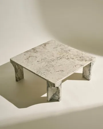 Doric soffbord - Stormy Gray marmor, 80x80 cm - GUBI