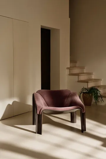 F300 loungestol -  Molé-Smooth läder Coffee - GUBI