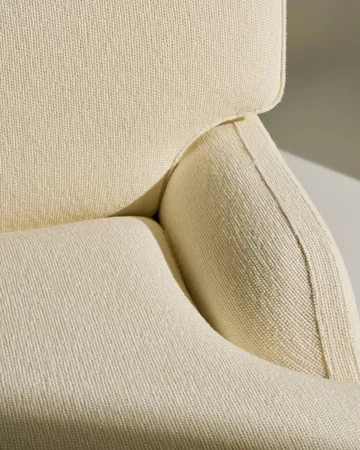 Flaneur loungefåtölj - Bouclé 001-matt black - GUBI
