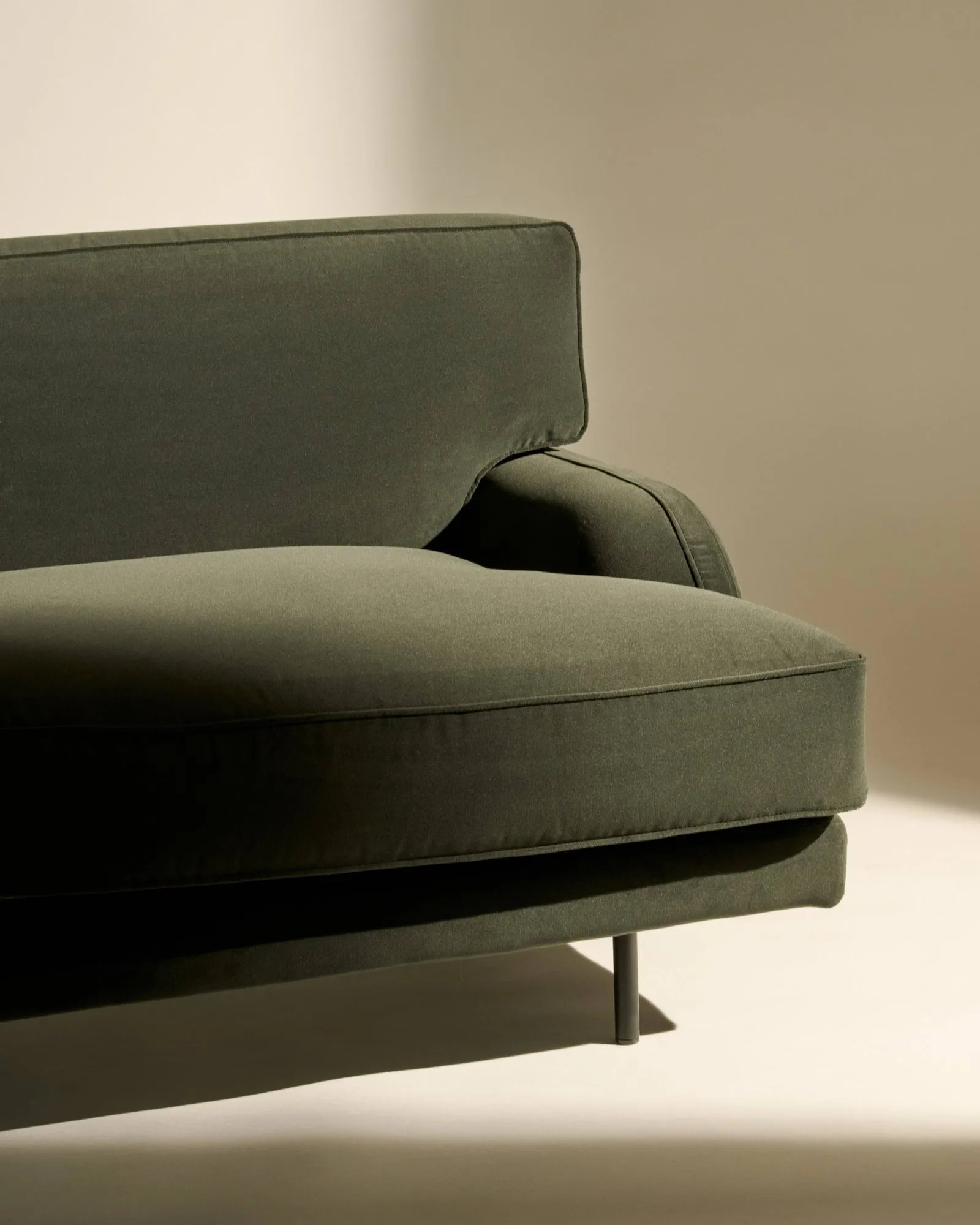 Flaneur soffa 2-sits, Asator 0984-matt svart, 2-sits GUBI