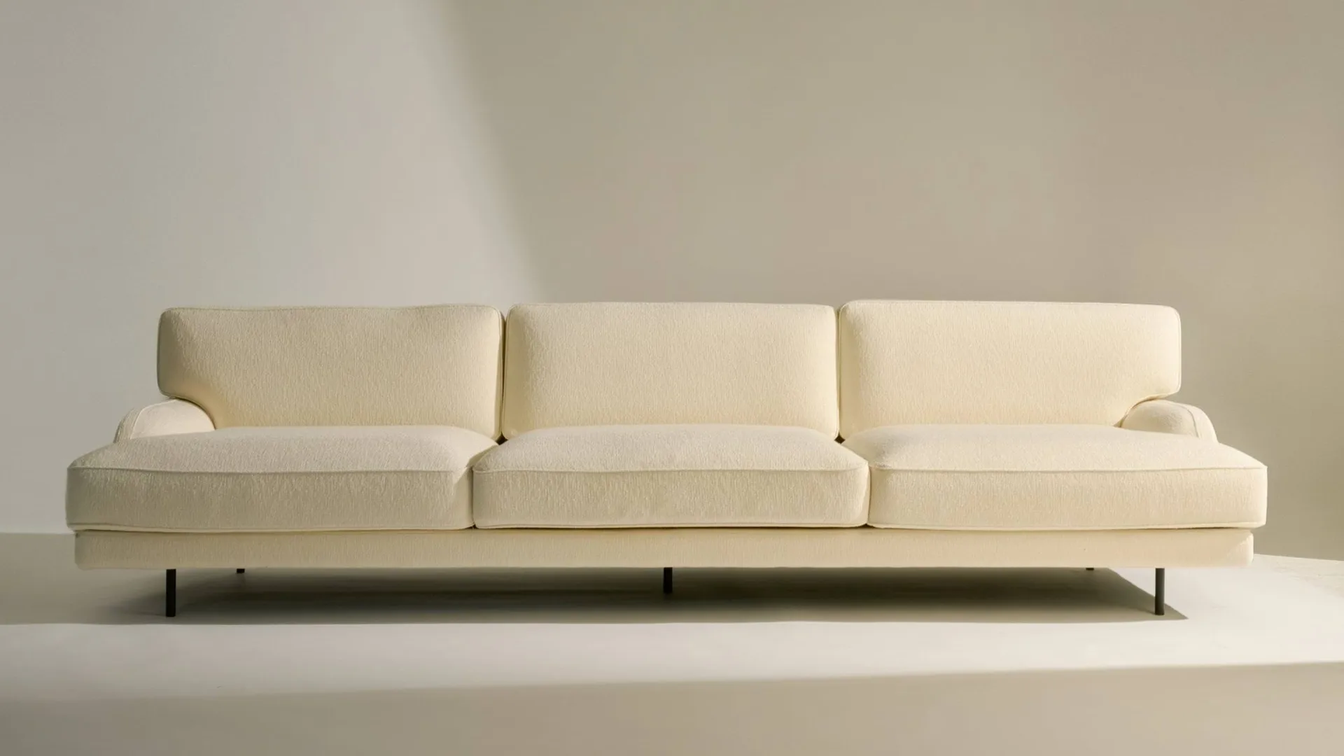 Flaneur soffa 2-sits, Bouclé-matt svart, 3-sits GUBI