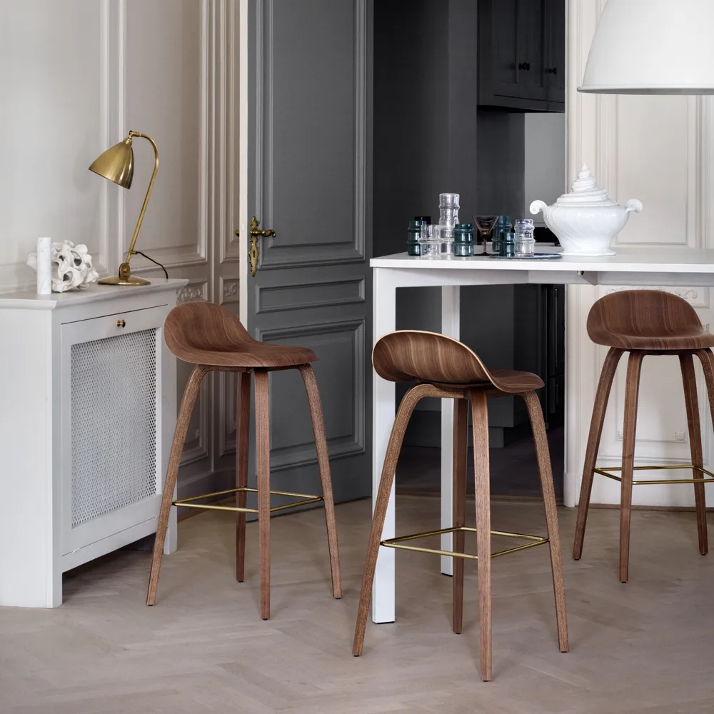 Gubi 3D barstol hög, oak matt lacqured, kromade stålmedar GUBI