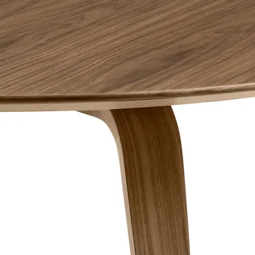 Gubi runt matbord - American walnut - GUBI