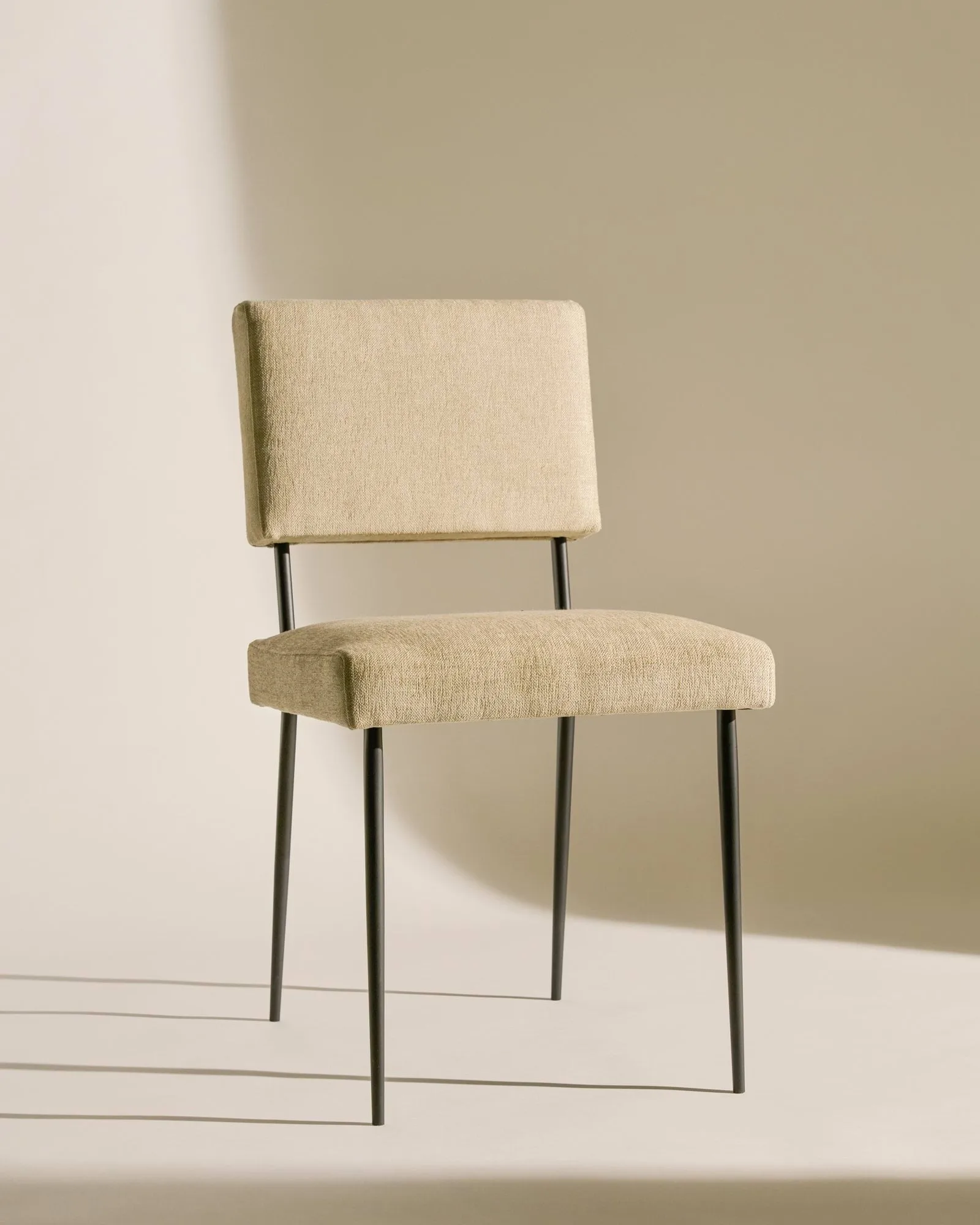 M-Chair stol, Bonito 075-matt svart GUBI M-Chair stol, Bonito 075-matt svart GUBI