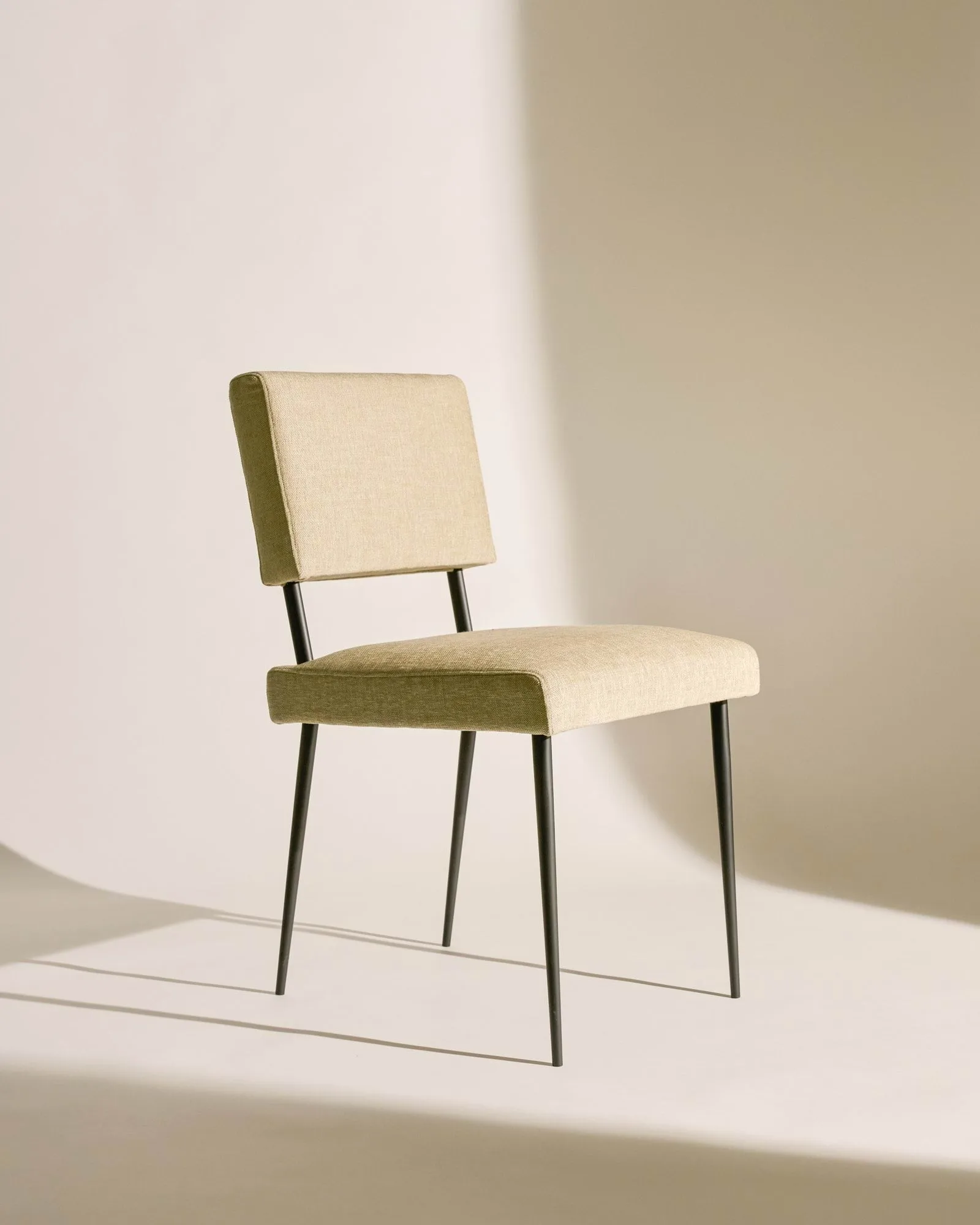 M-Chair stol, Bonito 075-matt svart GUBI M-Chair stol, Bonito 075-matt svart GUBI