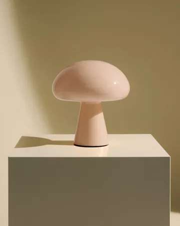 Obello portabel bordslampa - Powder pink - GUBI