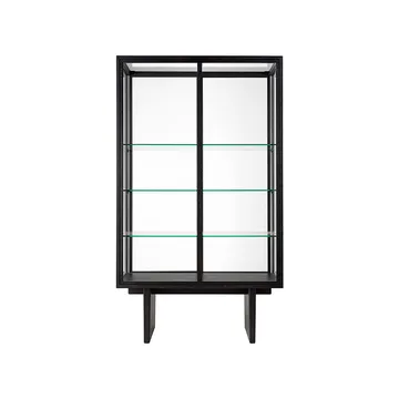 Private vitrinskåp - glas, brun-svartbetsad ek - GUBI