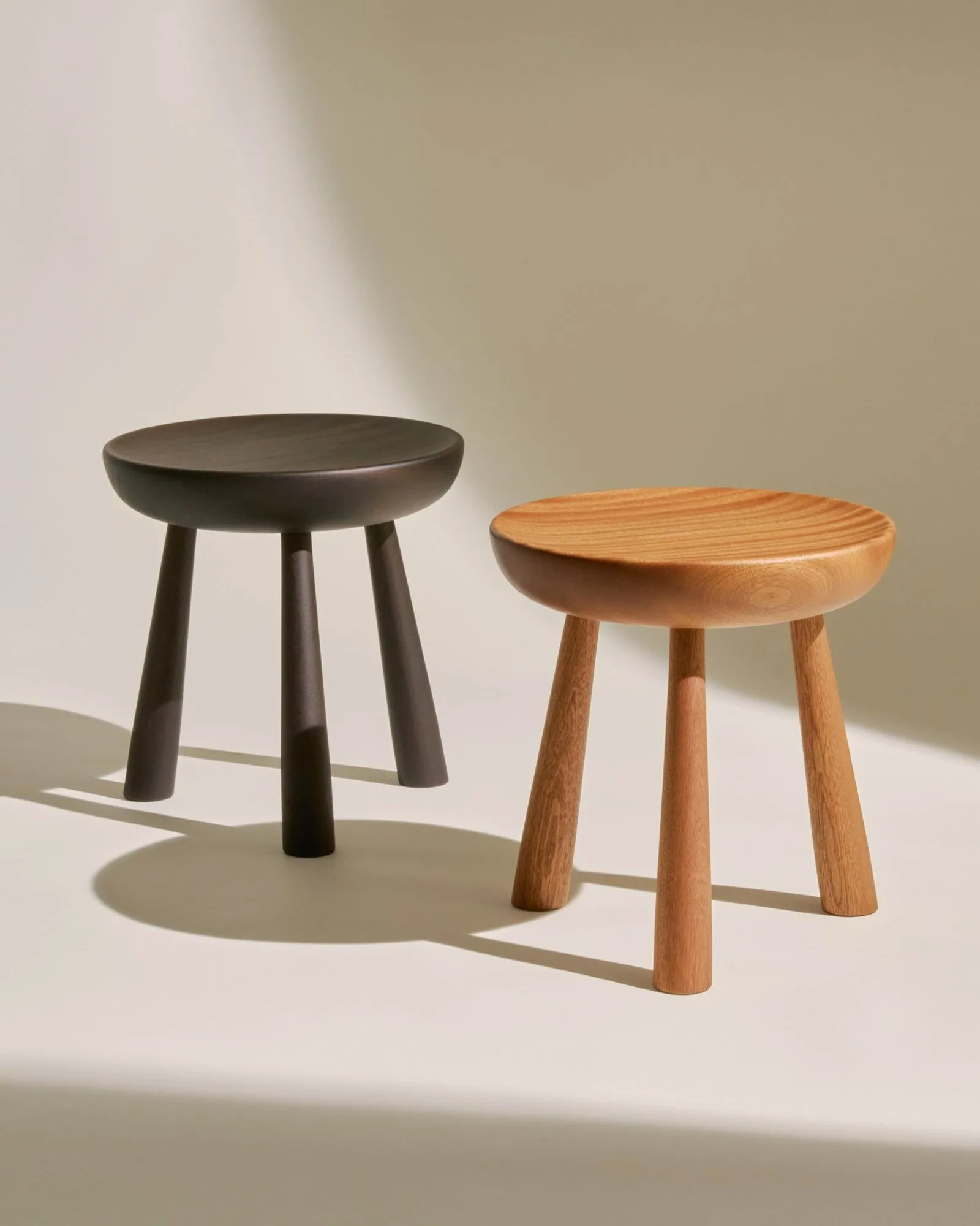 Totto pall, Lacquered sapelli, Ø31x32,6 cm GUBI