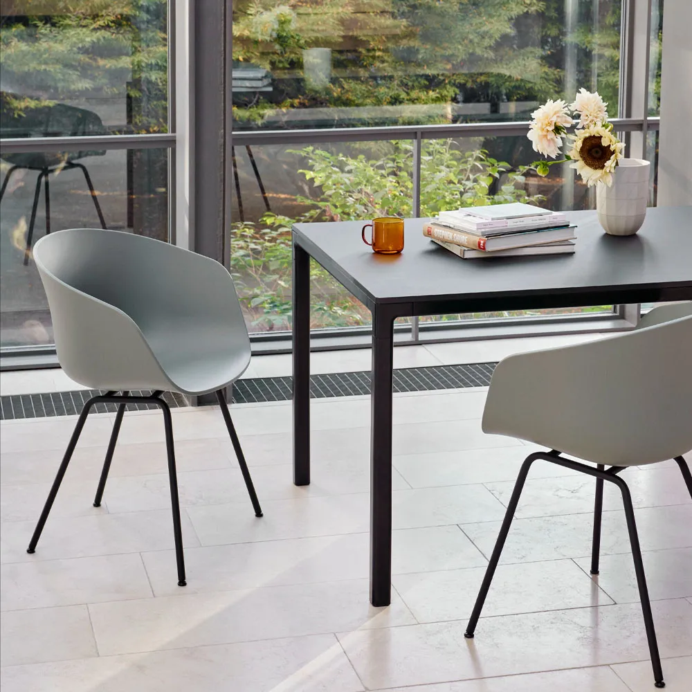 About a Chair 26 stol, Black, svart stålstativ HAY