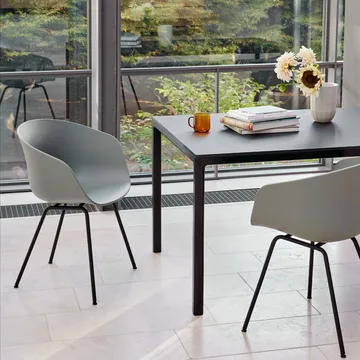 About a Chair 26 stol - Black, svart stålstativ - HAY