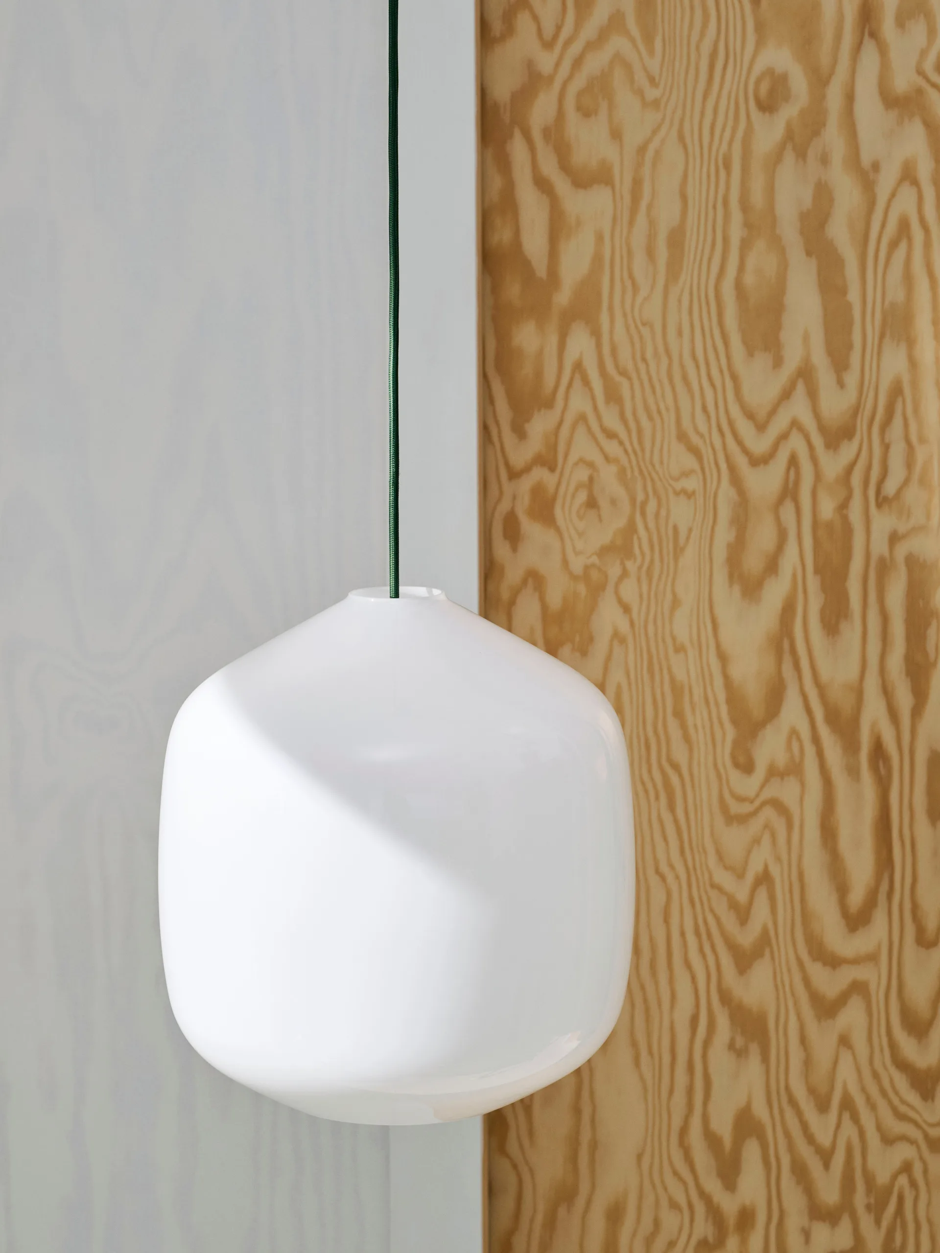 Buoy pendel Ø20 cm, Opal glass-clay white HAY