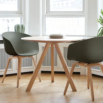 CPH20 Round matbord - Black linoleum-Ø90 cm-ek svart - HAY