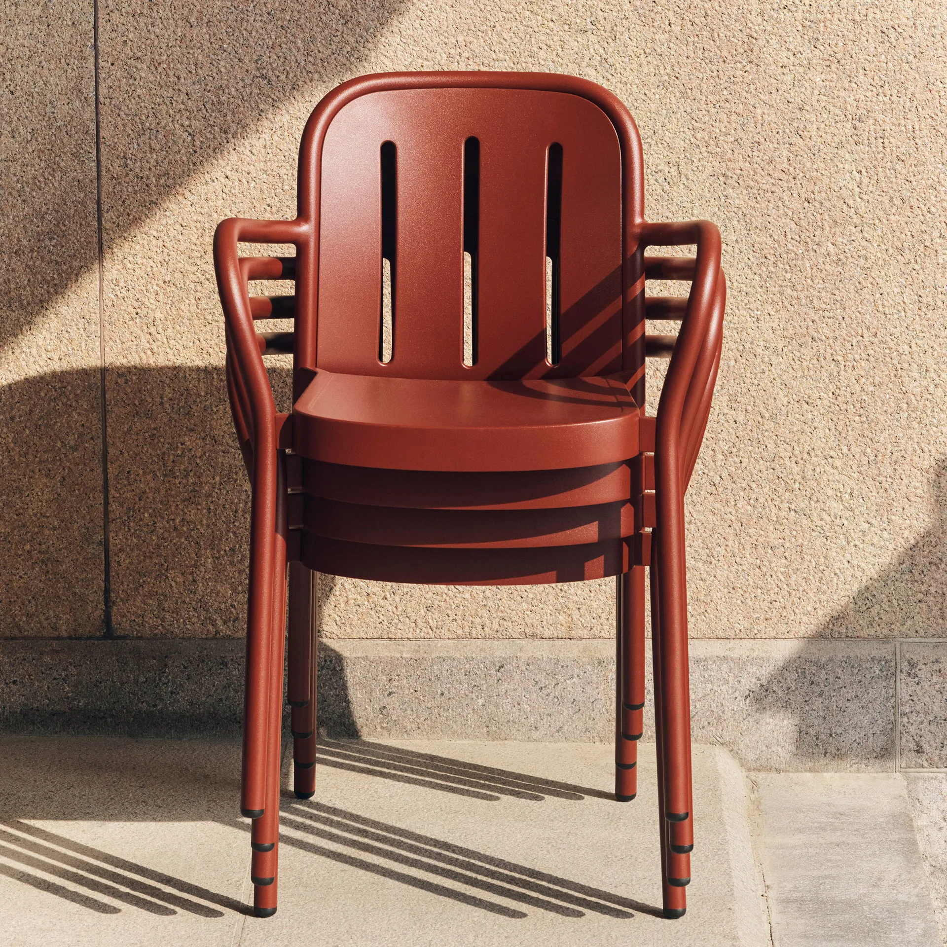 Deville karmstol, Iron red HAY