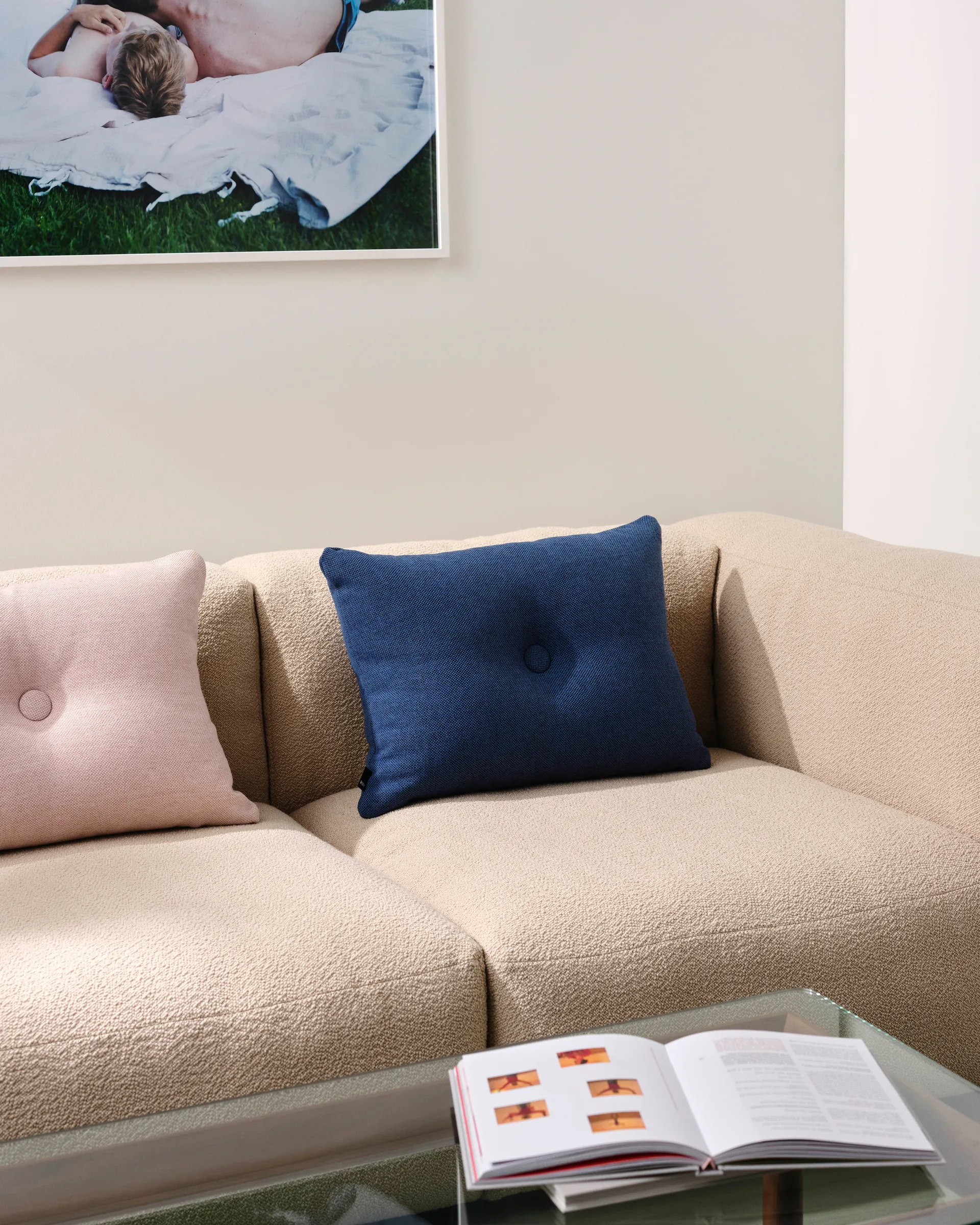 Dot Cushion Mode 1 dot kudde 45x60 cm, Dark blue HAY