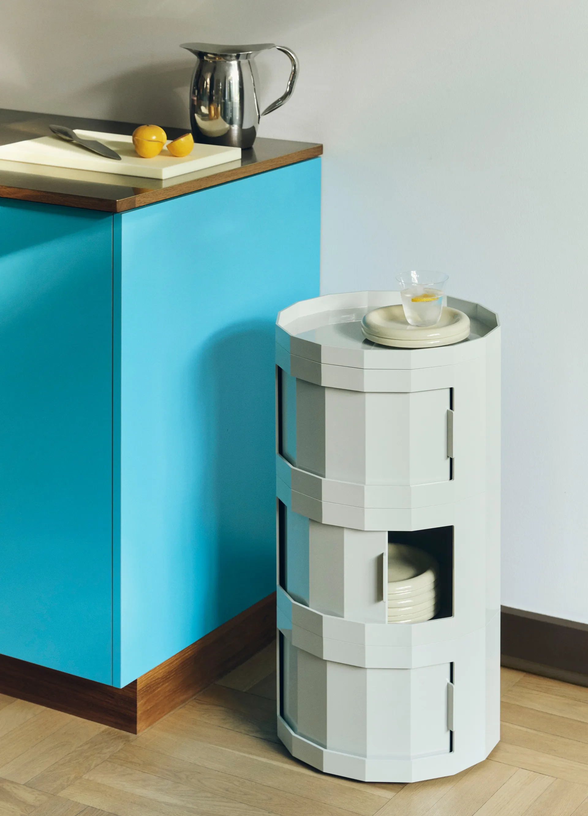 Facet Cabinet 30 sidobord, Misty grey HAY
