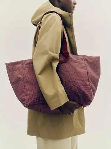 Grid Weekend Bag väska - Burgundy, large - HAY