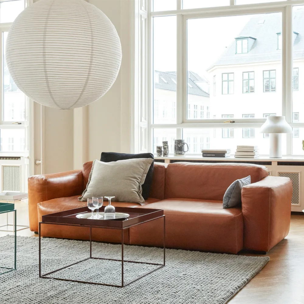 Mags Soft low 3-sits soffa, Sense cognac-ljusgrå söm HAY