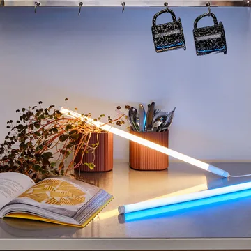 Neon Tube Slim lysrörslampa 120 cm - Blue - HAY