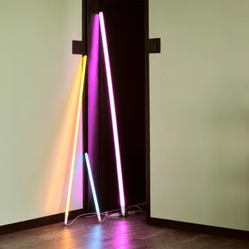 Neon Tube Slim lysrörslampa 50 cm - Blue - HAY