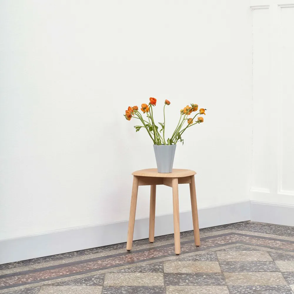 Soft Edge 72 pall, Svart ek-svart ekstativ HAY