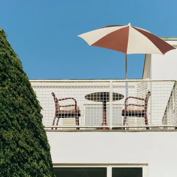 Terrazza Octagon parasoll - Off-white-burgundy - HAY