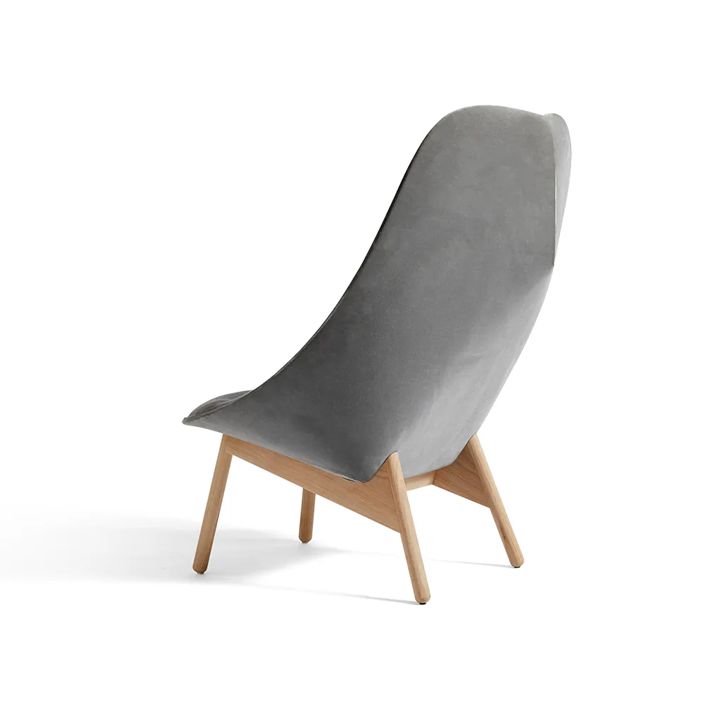 Uchiwa Quilt loungefåtölj, Magnesium-ek-baksida lola warm grey HAY