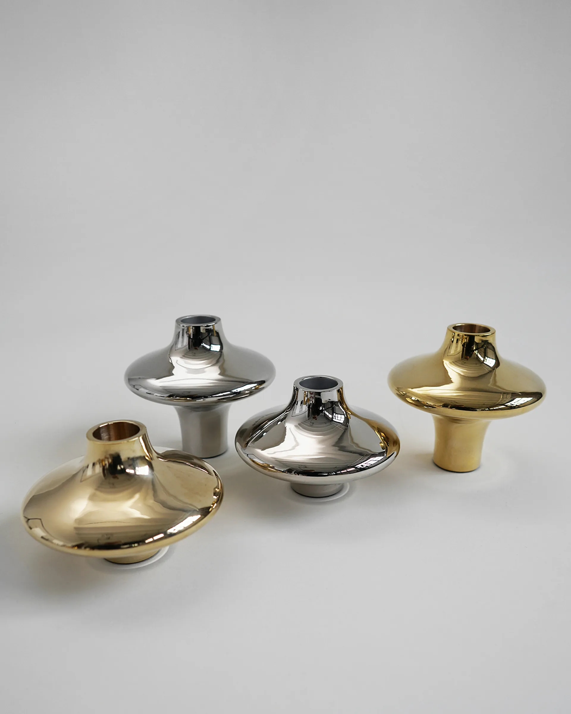 Doublet no. 02 stor ljushållare, Brass Hein Studio
