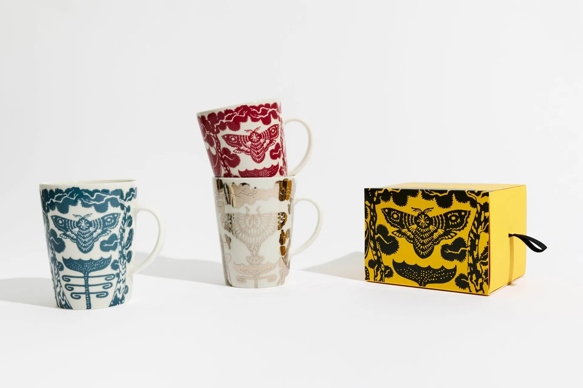 Taika mugg 40 cl presentförpackning, Yö granatröd Iittala