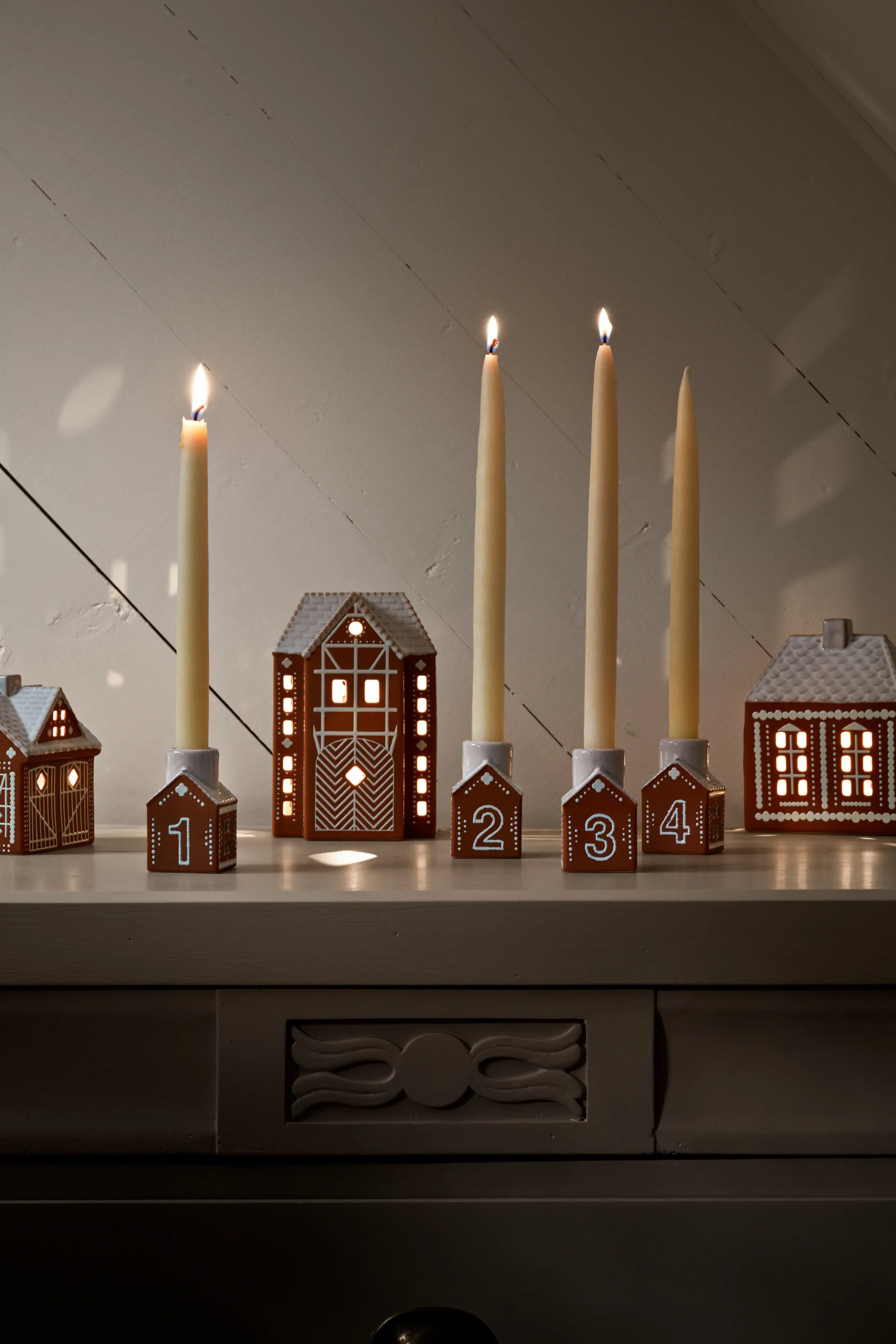 Gingerbread adventsljusstake 4 delar, Brun Kähler