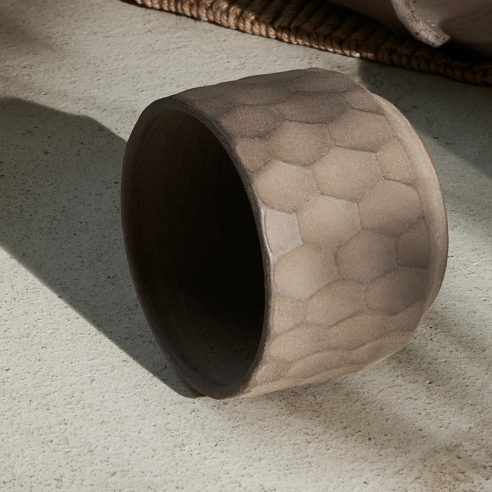 Gro blomkruka ljus sand, Ø16,5 cm Kähler