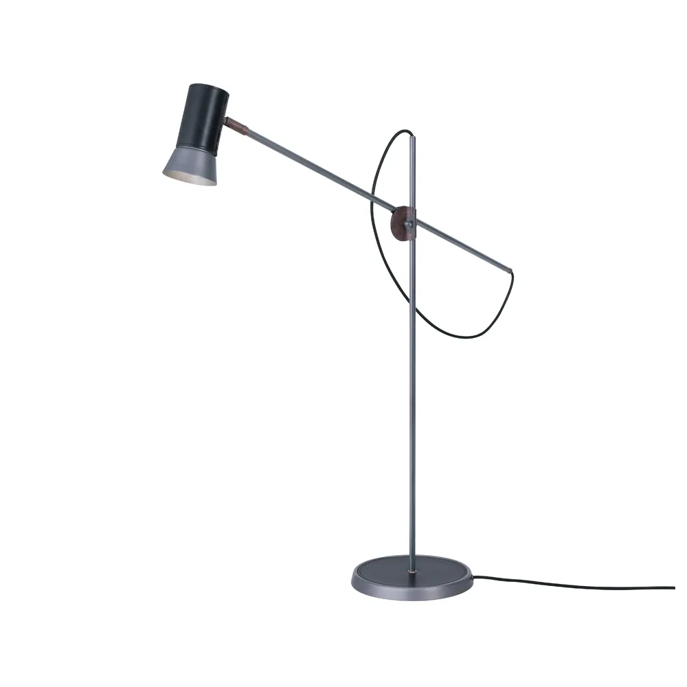 Kusk golvlampa, råjärn/svart läder Konsthantverk