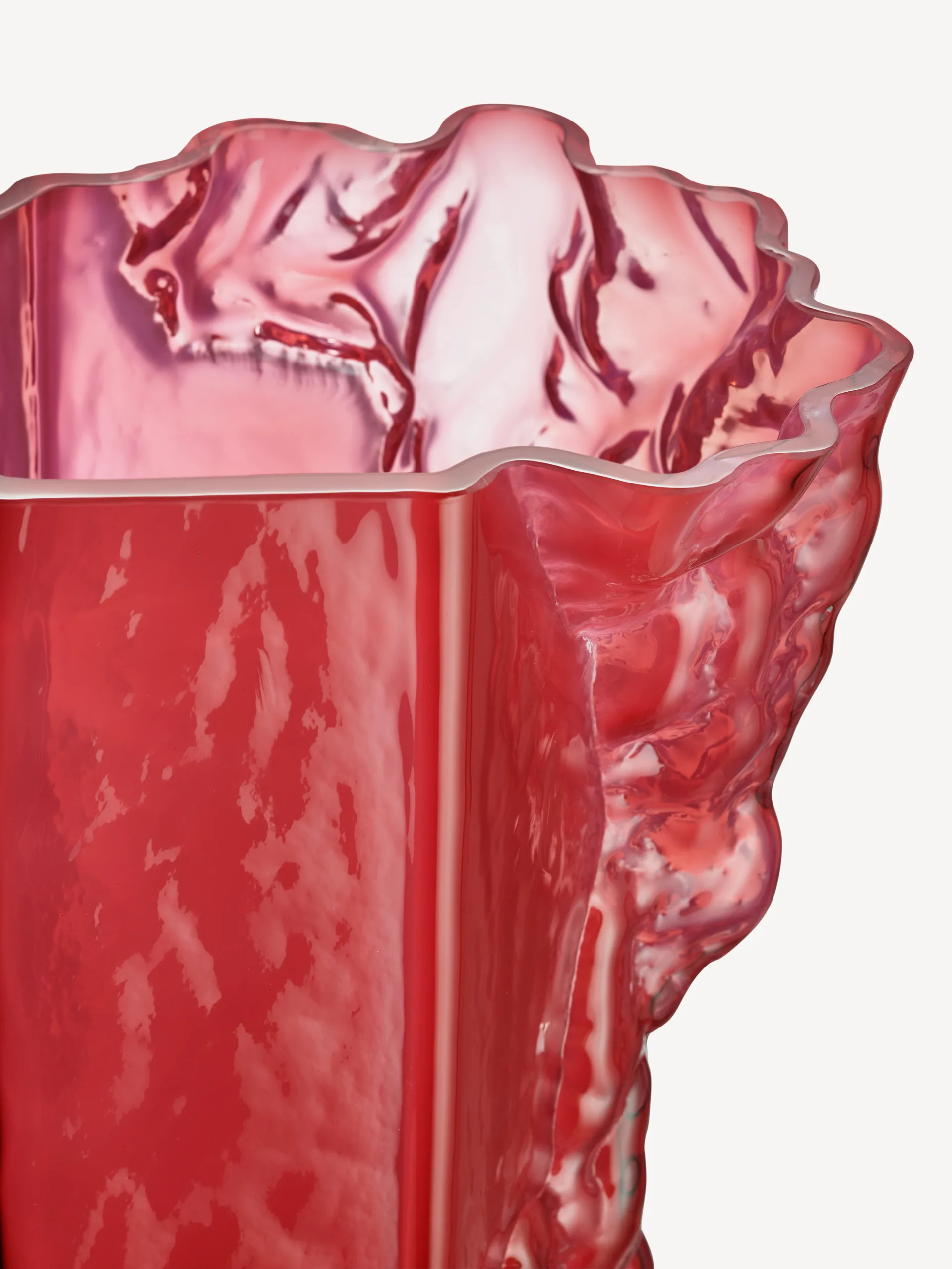 Rocky Baroque vas 35 cm, Hot pink Kosta Boda