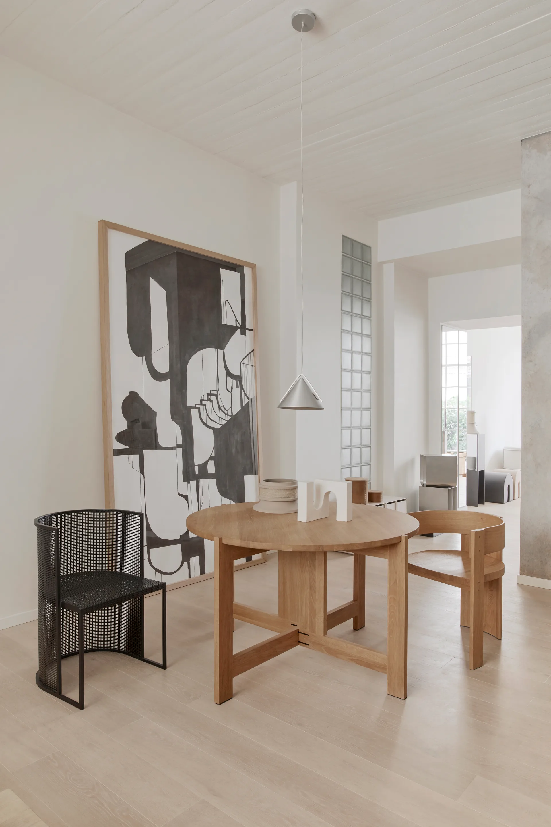 Collector stol, Varm lackerad ek-valnöt Kristina Dam Studio