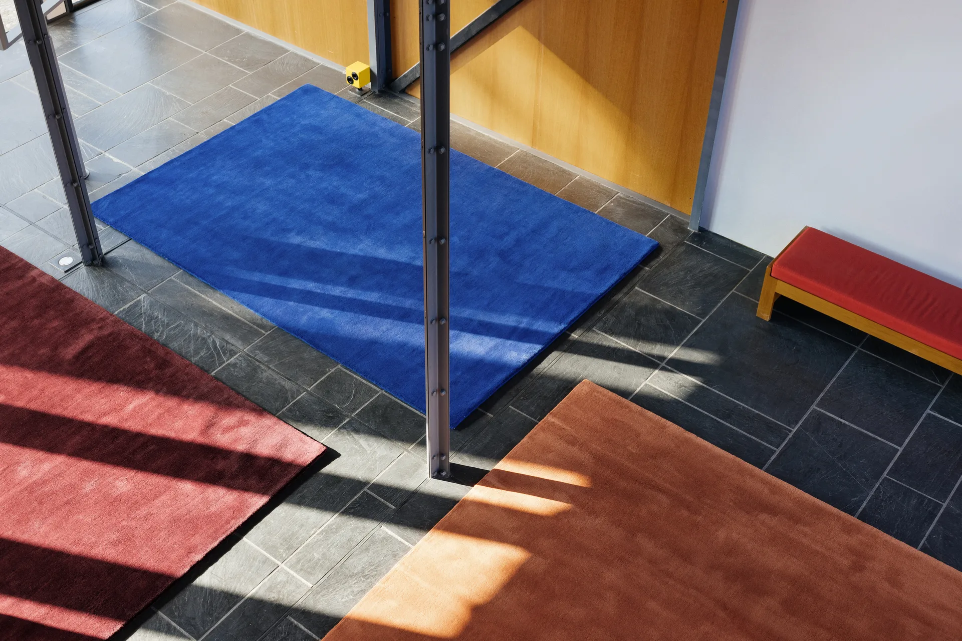 Solid Wool ullmatta, Blue foncé, 180x270 cm Layered
