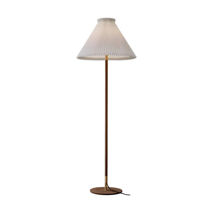LK80 golvlampa 160 cm - Smoked oak-brass - Le Klint