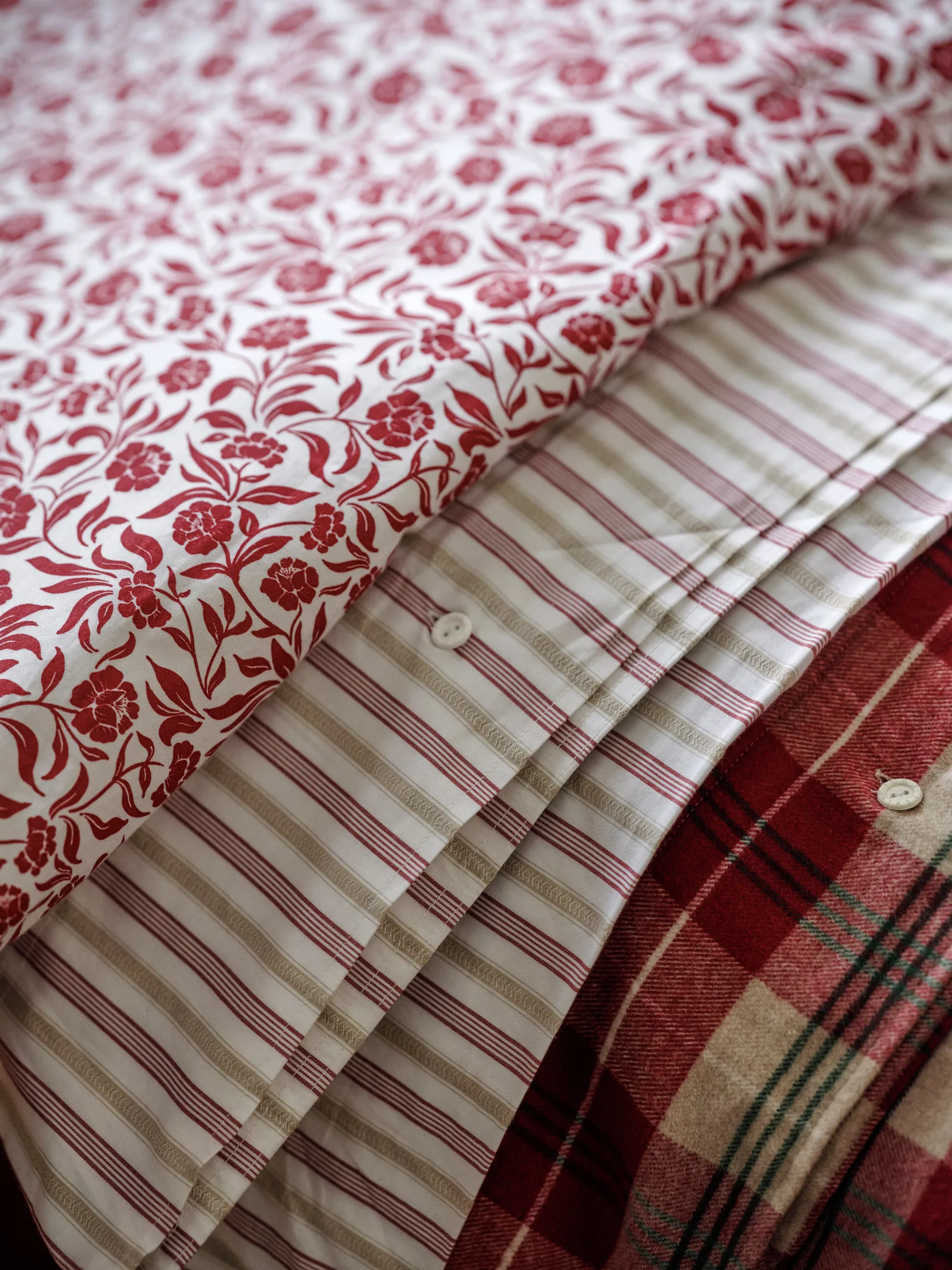 Flower printed cotton sateen bäddset, Vit-röd Lexington