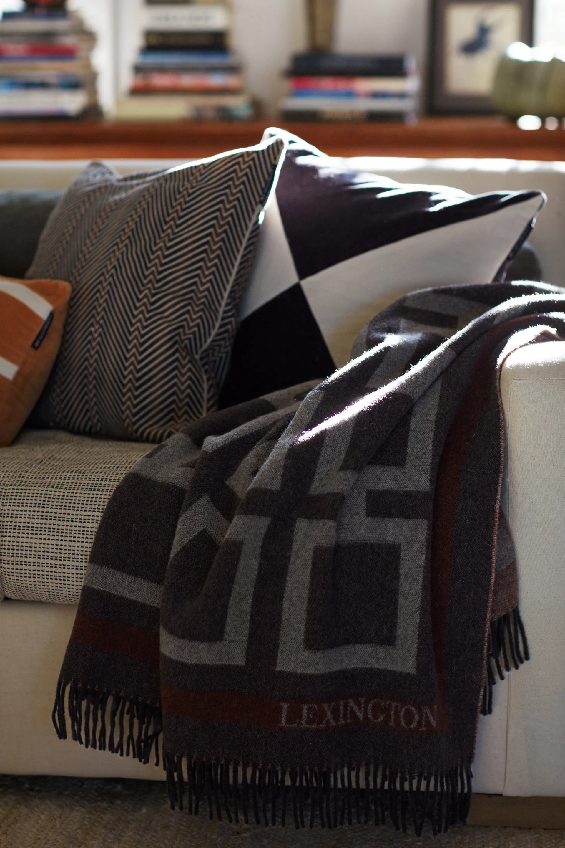 Graphic Recycled Wool pläd 130x170 cm, Dark gray-white-brown Lexington