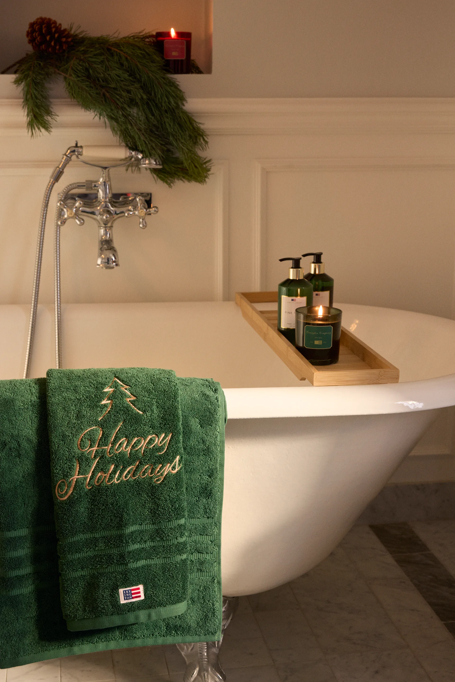 Happy Holidays Juniper ekologisk handduk 50x70 cm, Green-Light Beige Lexington
