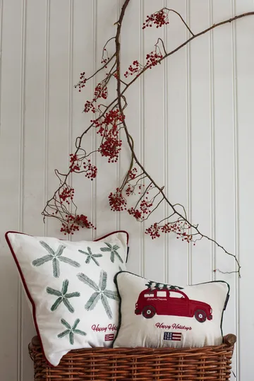Holiday Car Organic Cotton Velvet kudde 30x40 cm - White-red multi - Lexington