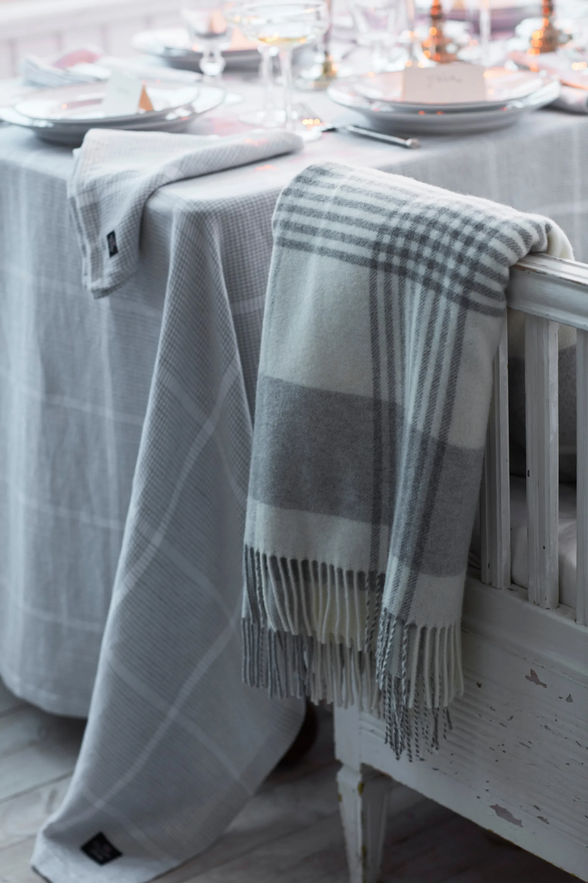 Pepita Check Cotton Linen bordsduk 150x350 cm, White-light gray Lexington