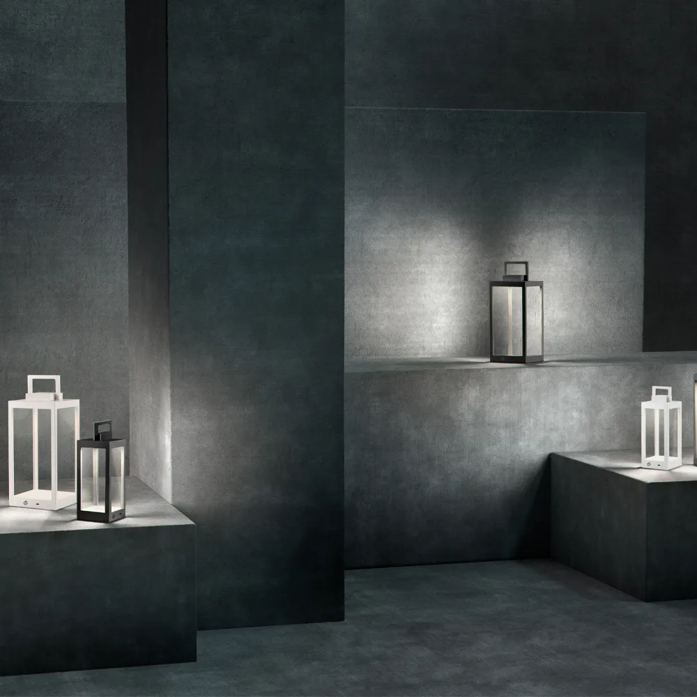 Lantern T1 bordslampa, black Light-Point