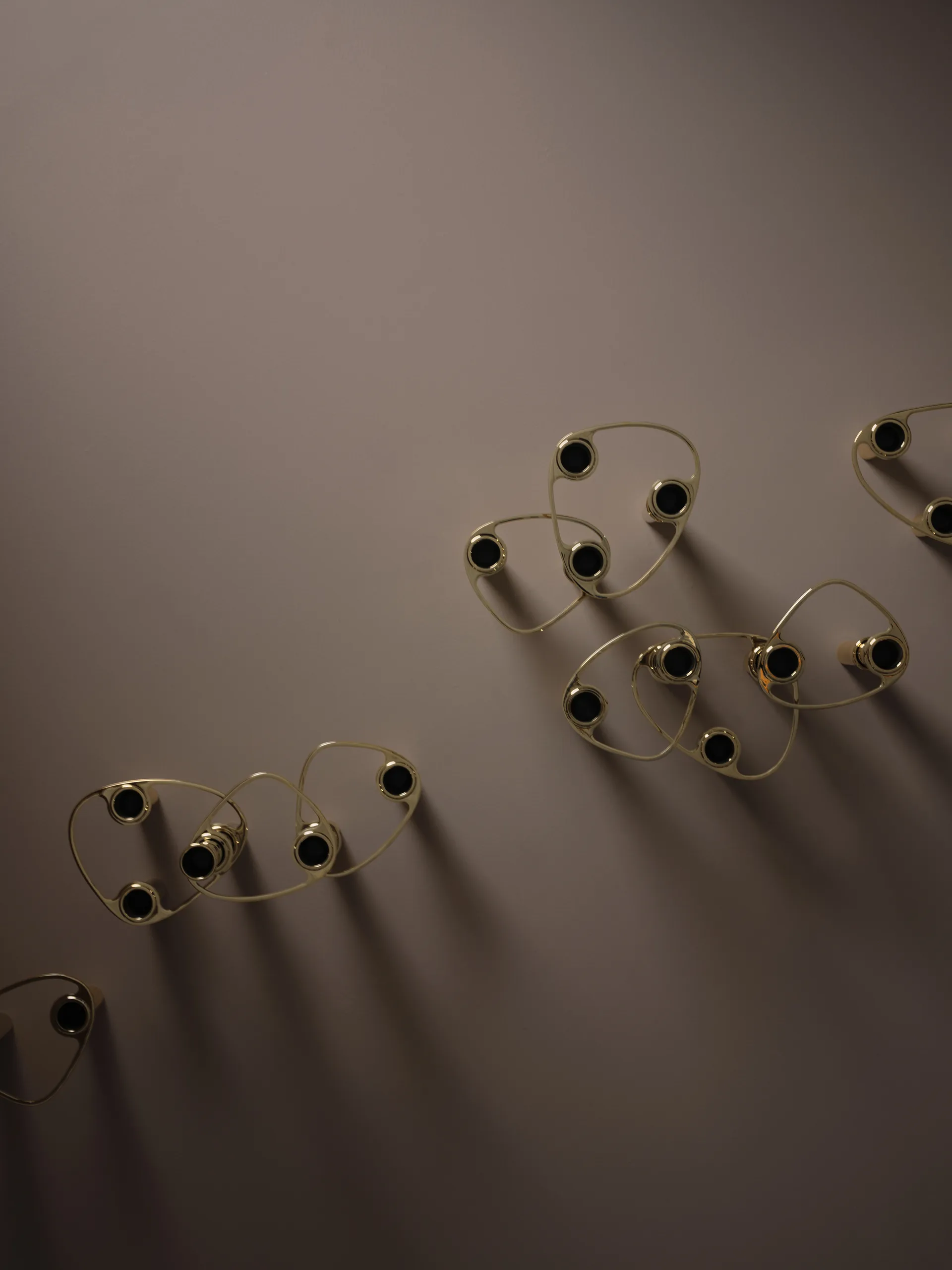 Lind Curve kombinerbar ljusstake 24K guldplätering, Double LIND DNA
