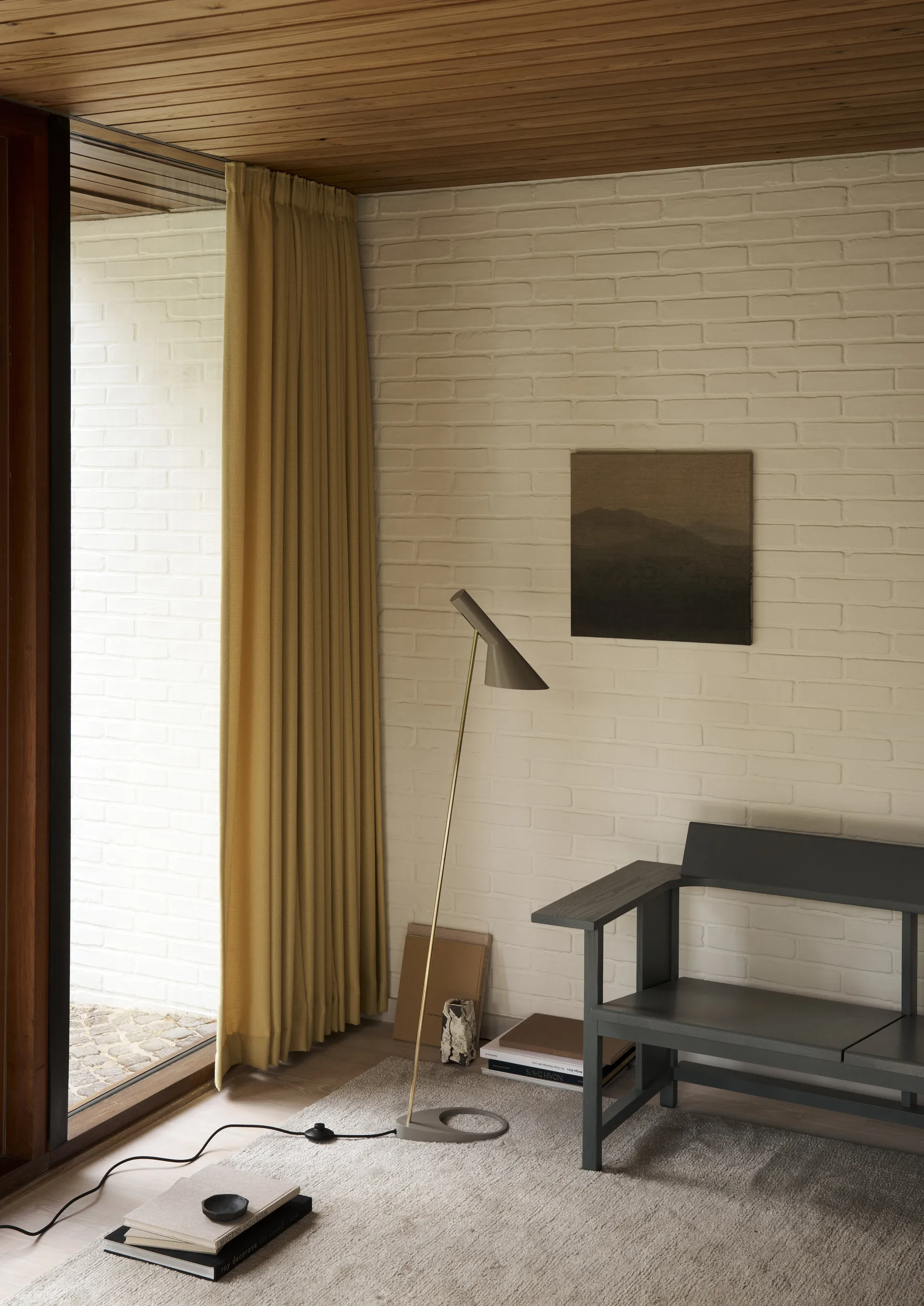 AJ golvlampa, Brass-warm grey Louis Poulsen